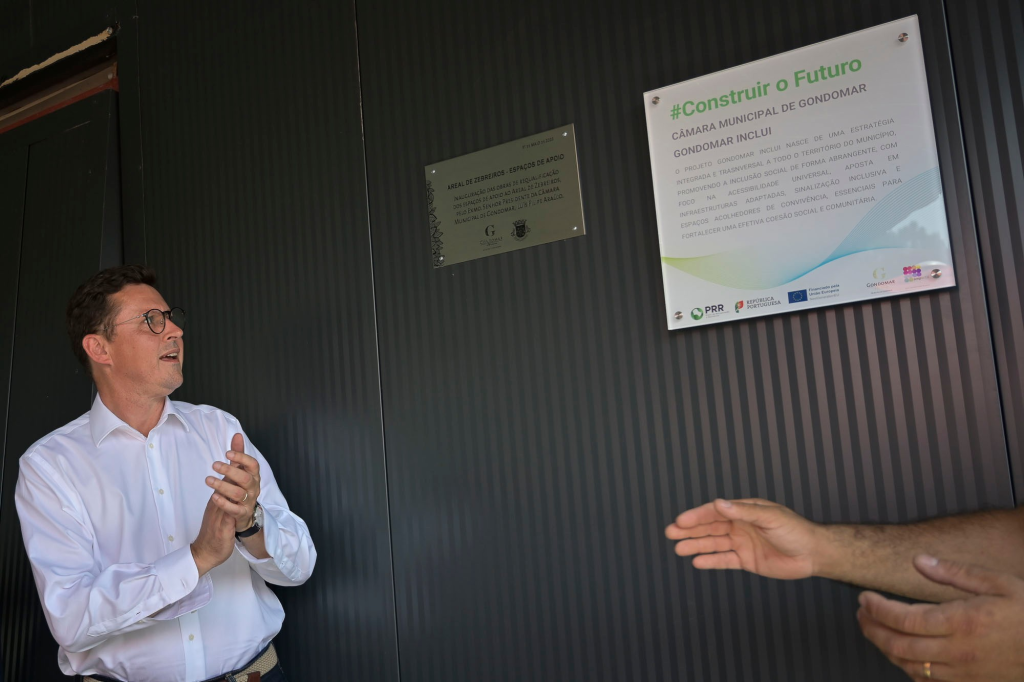 Reabertura das novas infraestruturas de apoio do areal de Zebreiros